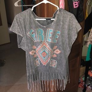 Daytrip T-shirt with fringe bottom